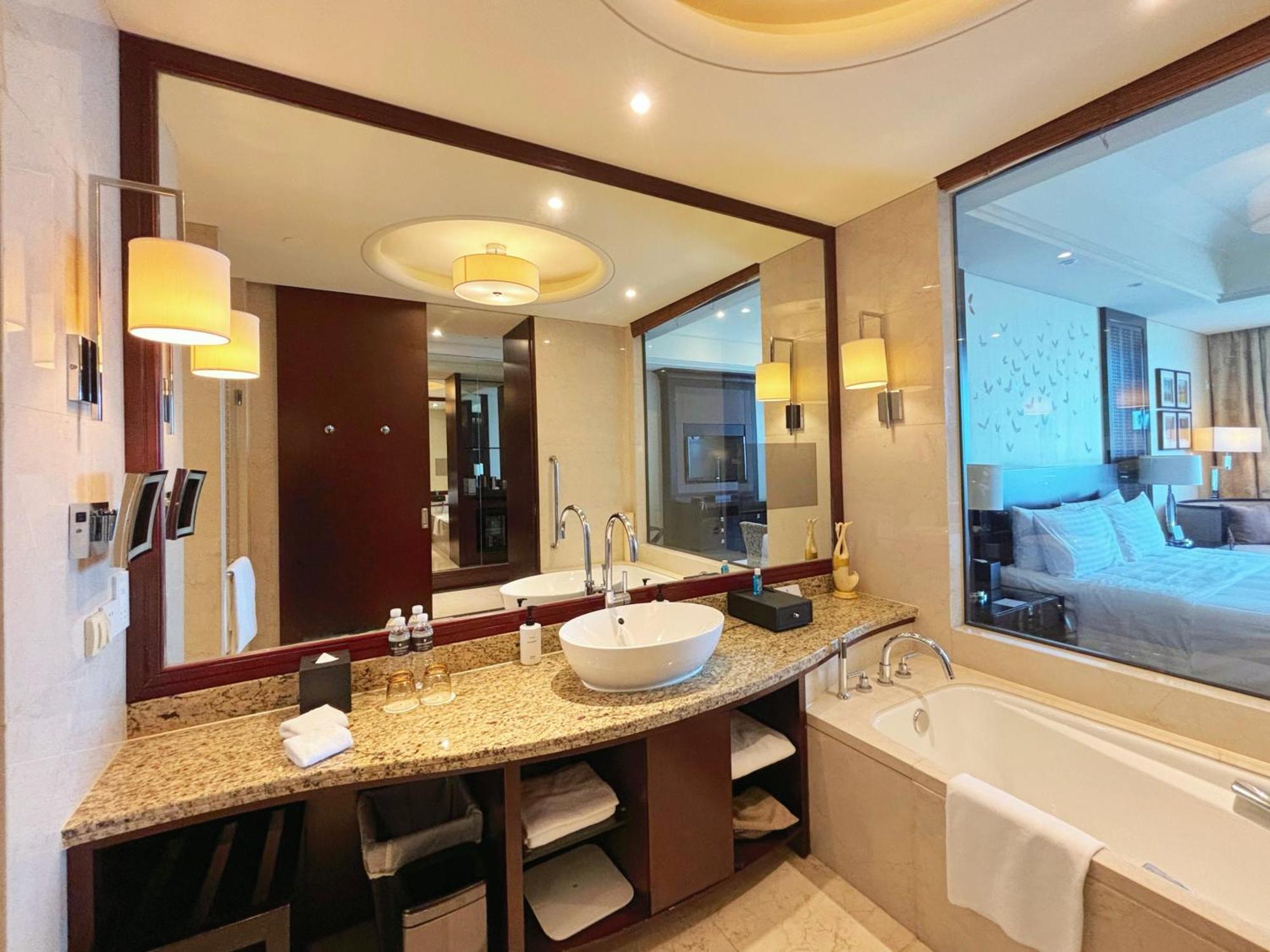 Intercontinental Wuxi By Ihg Hotel Exterior foto
